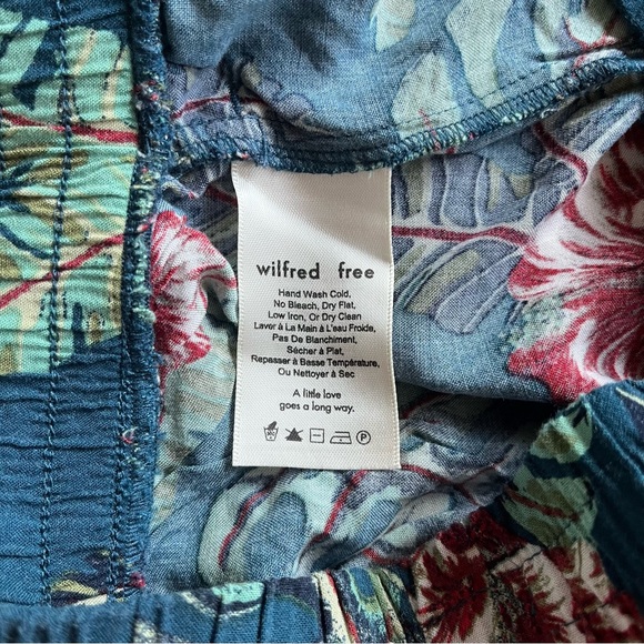 Aritzia Wilfred Free tropical floral shorts - Picture 4 of 5